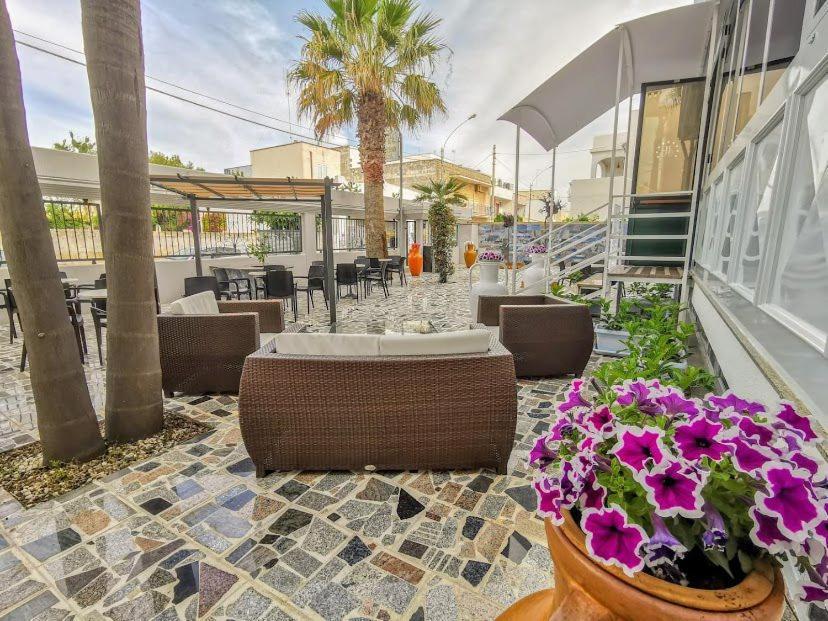 Porto Cesareo Hotel Eksteriør bilde