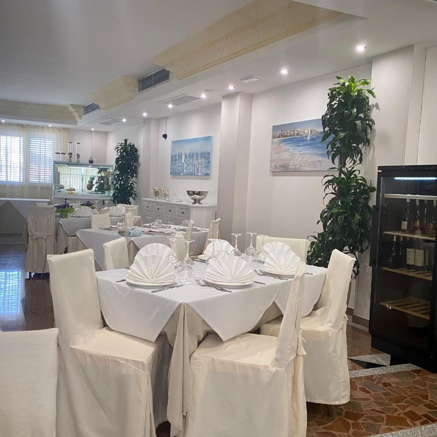Porto Cesareo Hotel Eksteriør bilde