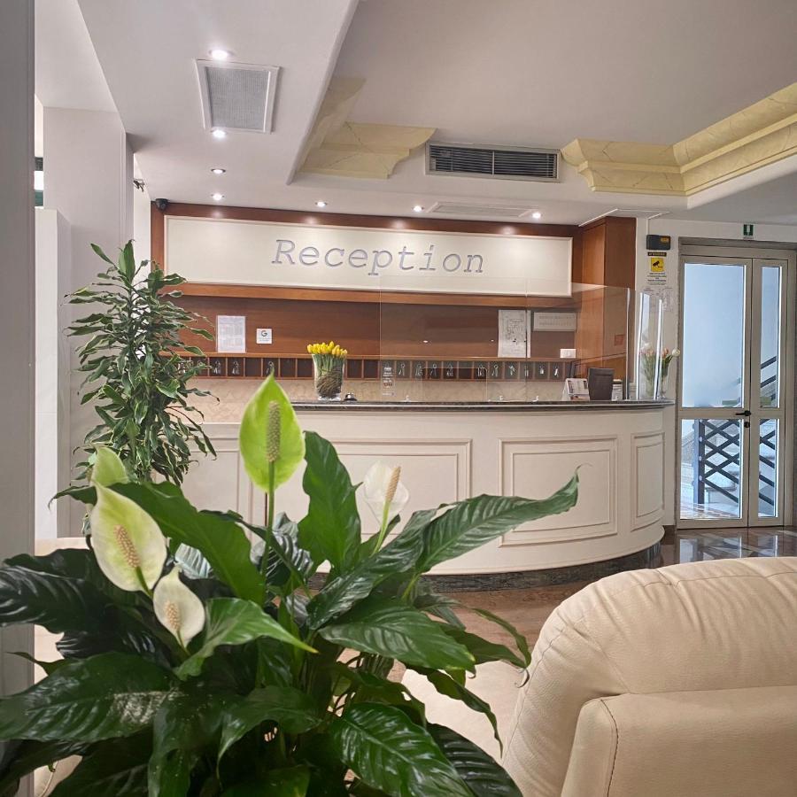 Porto Cesareo Hotel Eksteriør bilde