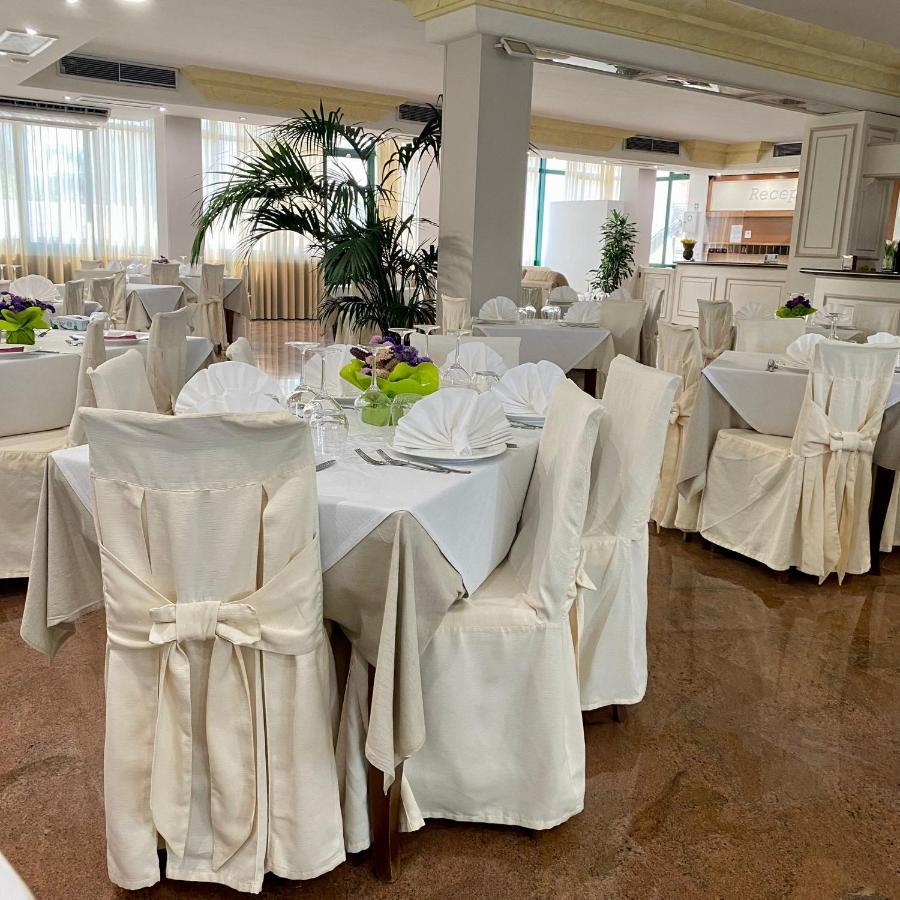 Porto Cesareo Hotel Eksteriør bilde