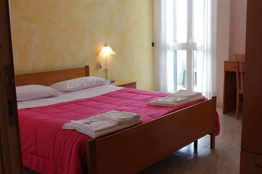 Porto Cesareo Hotel Eksteriør bilde